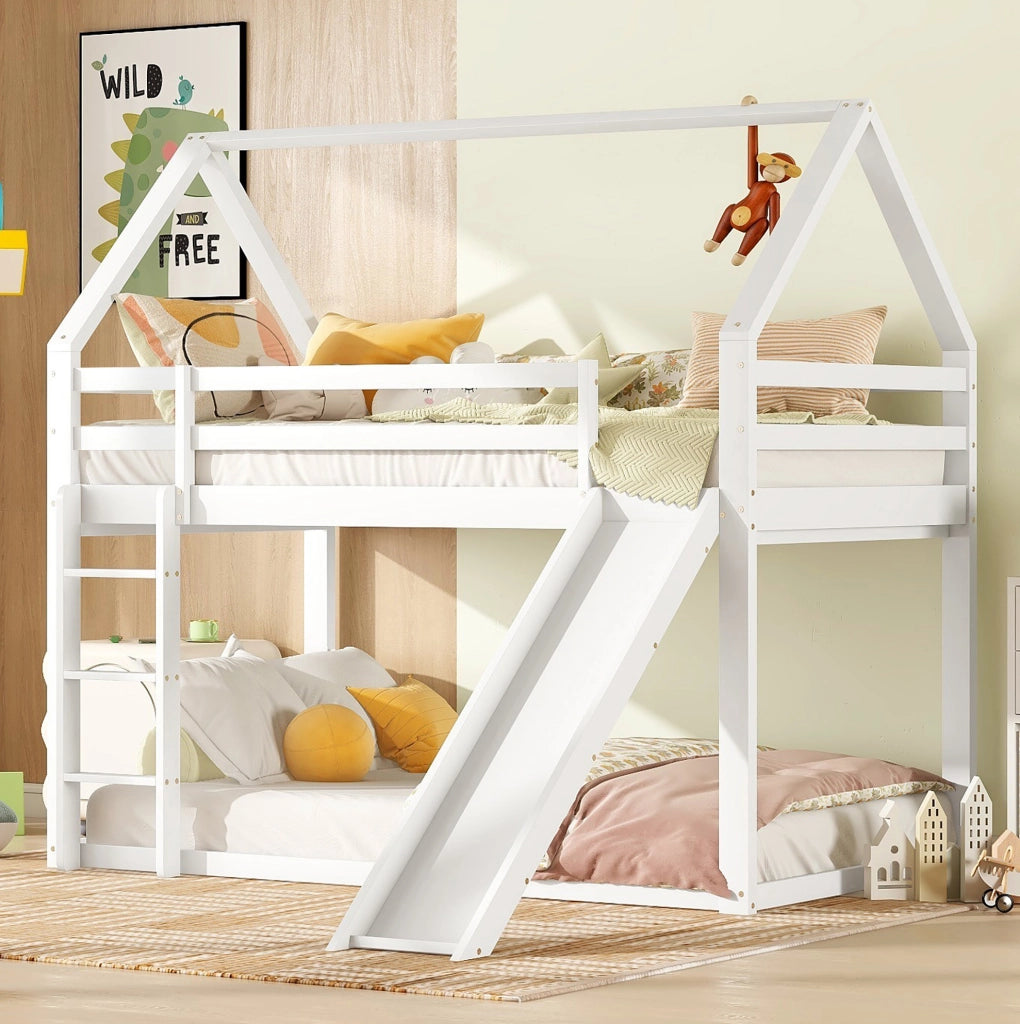 Etagenbett per bambini a forma di casetta con rampa e scala; bianco; 90x200 cm
