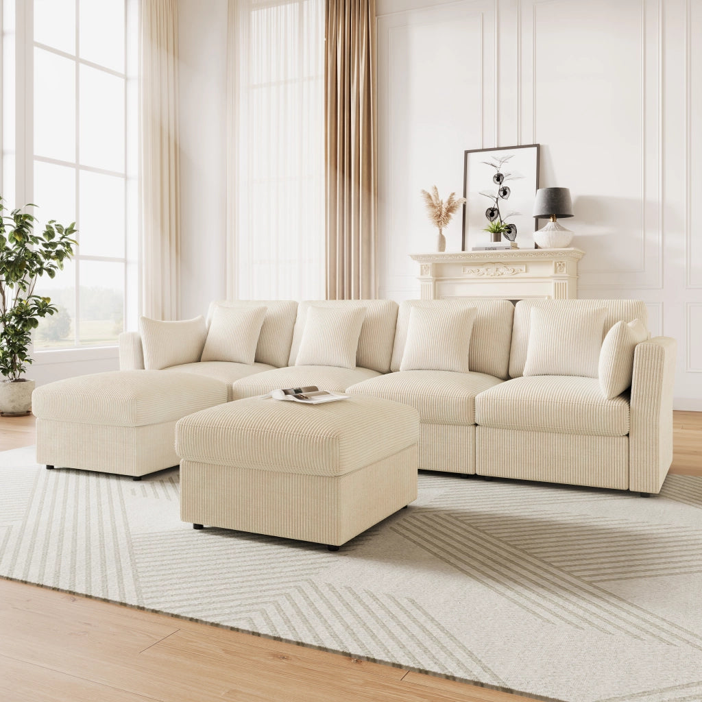 Divano angolare modulare con braccioli regolabili e 2 pouf mobili in tessuto a coste beige 290 × 159,5 × 89 cm