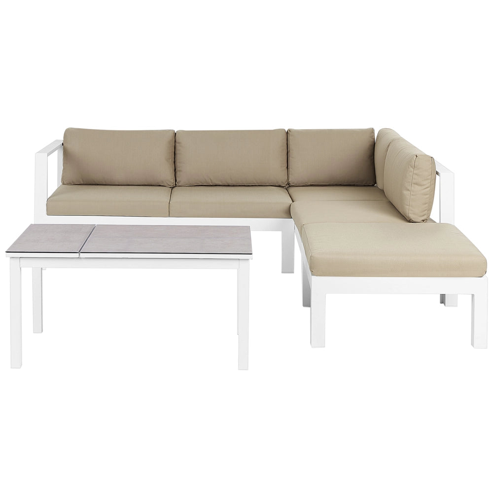 Set da giardino divano 5 posti e tavolo elevabile con struttura bianca e piano in vetro e cuscini beige stile moderno scandinavo