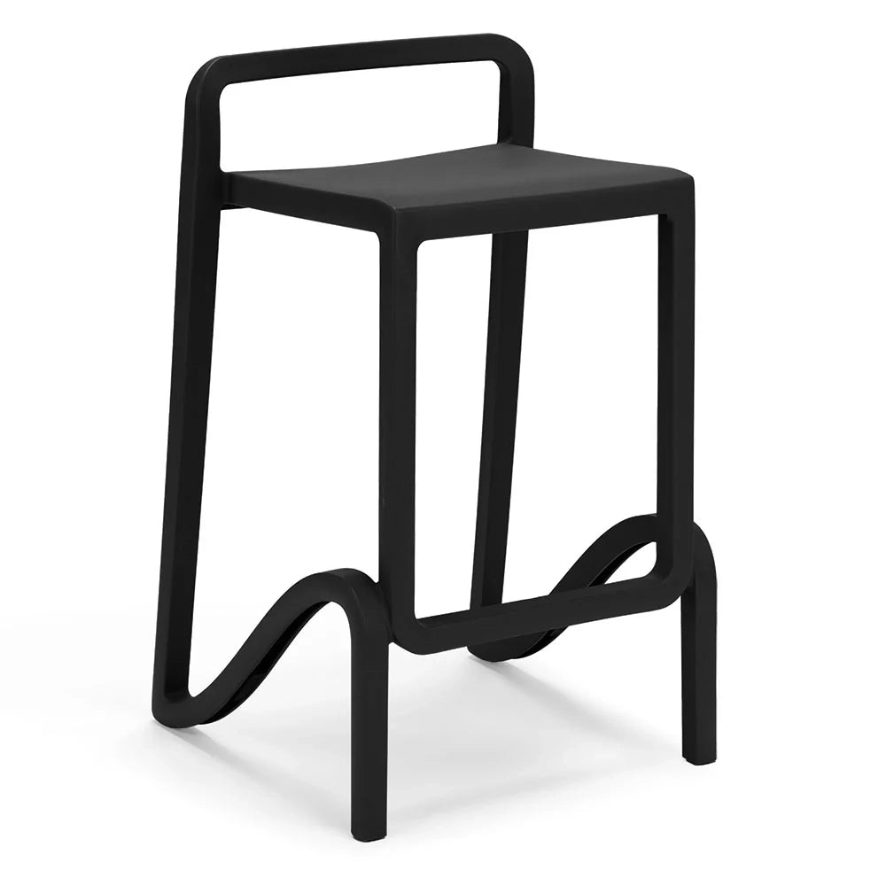 Set 6 sgabelli in polipropilene EOLO altezza seduta 75cm, impilabile, idrorepellente, resistente ai raggi UV, design moderno e innovativo, ideale per la cucina, la veranda o giardino colore Ghisa