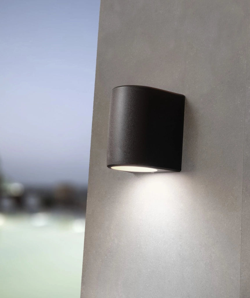 AOSTA APPLIQUE GRANDE 1 LUCE ATTACCO GX53 NERO IP55 LAMPADINA LED INCLUSA 10W 120° CCT 3000/4000/6500°K 1290 lm