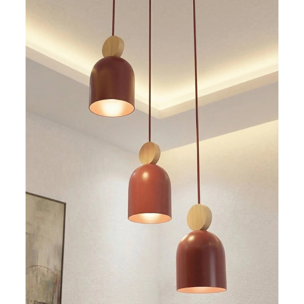 Lampada a sospensione MESI in acciaio bordeaux e legno