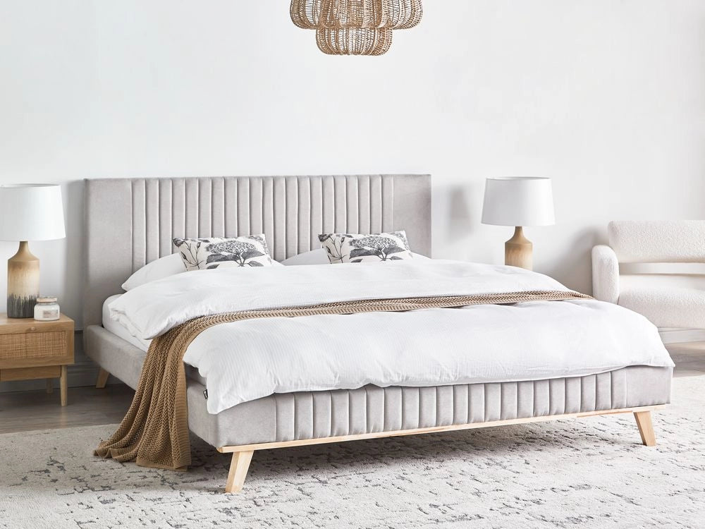 Letto matrimoniale in ciniglia grigio chiaro 180 x 200 cm struttura imbottita testiera trapuntata a canale