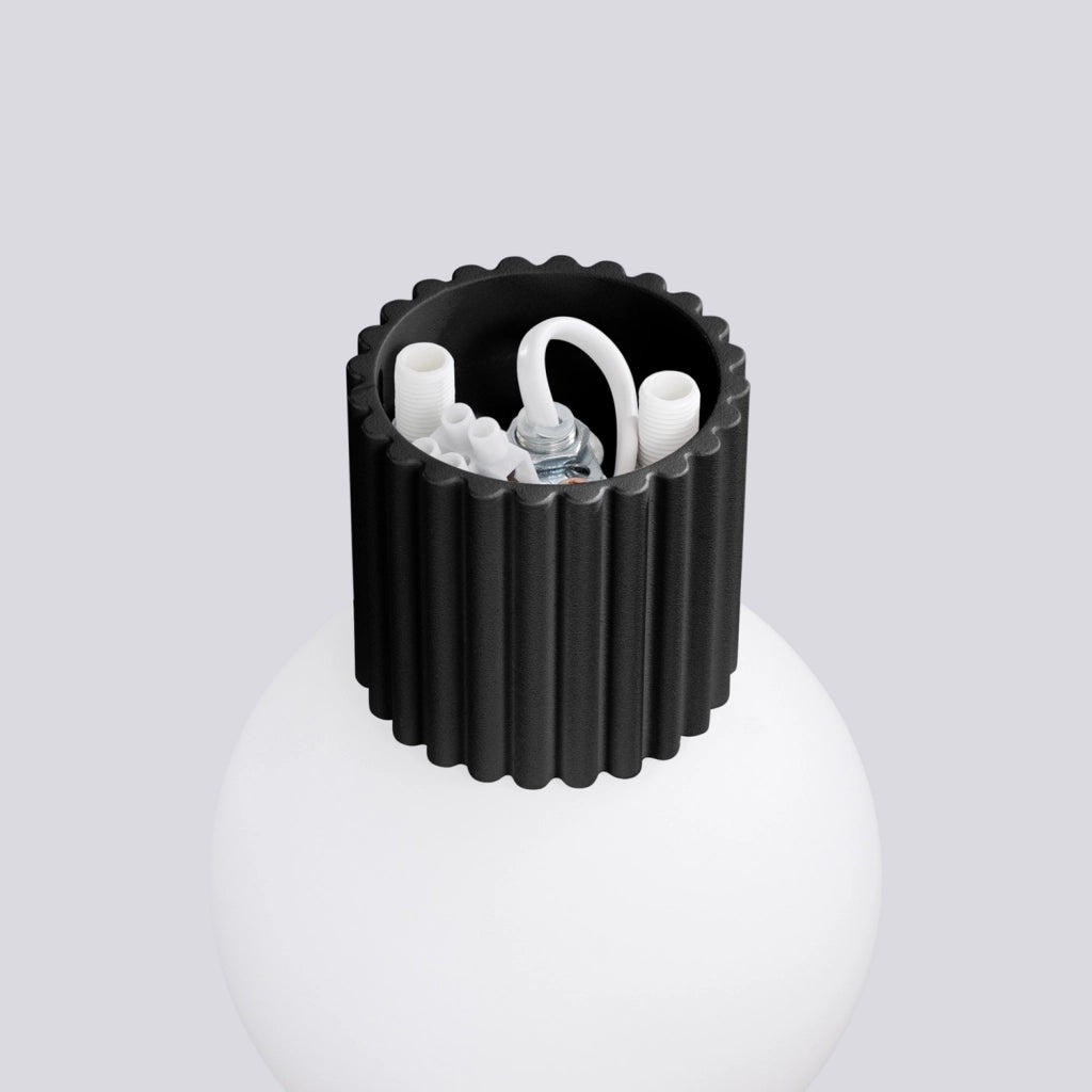 Applique moderna nera rigata, globo vetro G9 IP44 SFERA