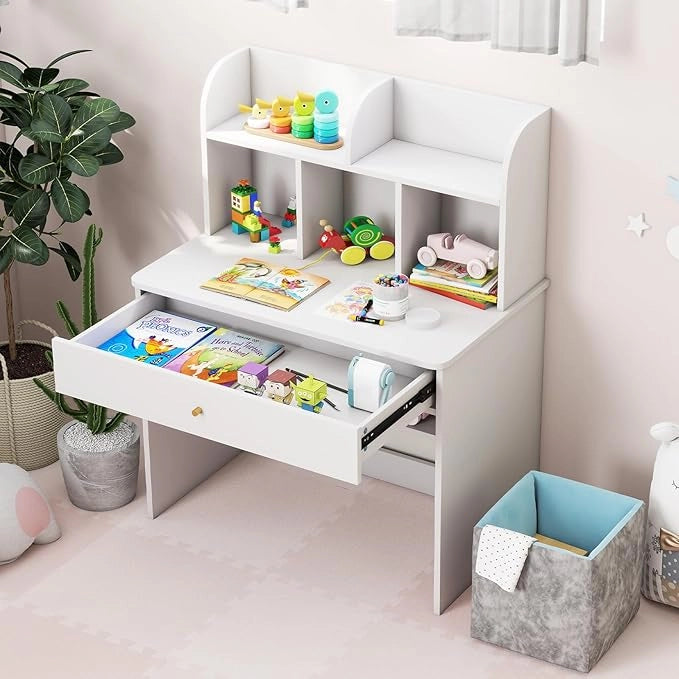 Scrivania in Legno 80 x 48 x 102 cm per Bambini 3+ Anni, Scrivania Cameretta Bambina con 5 Mensole, 1 Cassetto, Spazio di Lavoro e Angoli Arrotondati, Ideale per Studio e Disegno (Bianco)