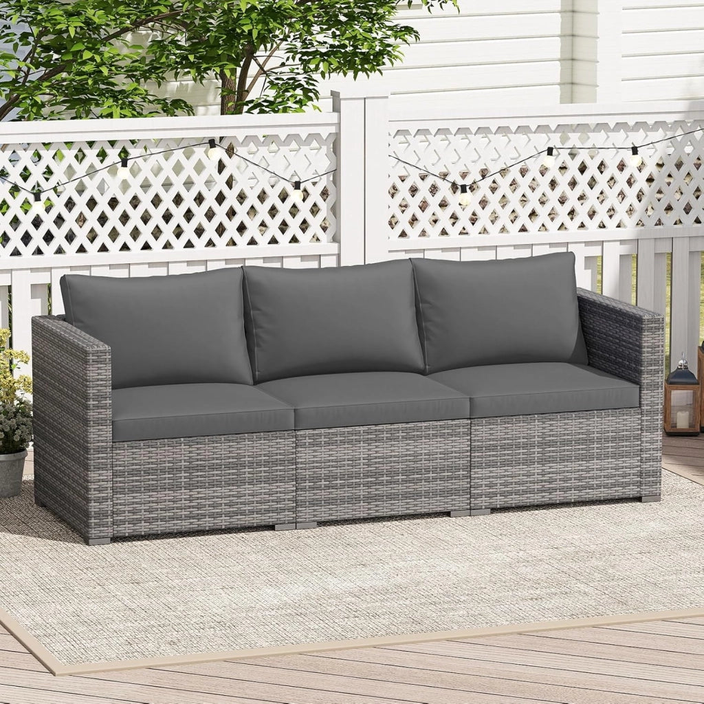 Divano da Giardino a 3 Posti in Rattan con Cuscino Imbottito, Mobili per Terrazza e Balcone, Colore Beige, 193 x 67 x 61,5 cm (Grigio)