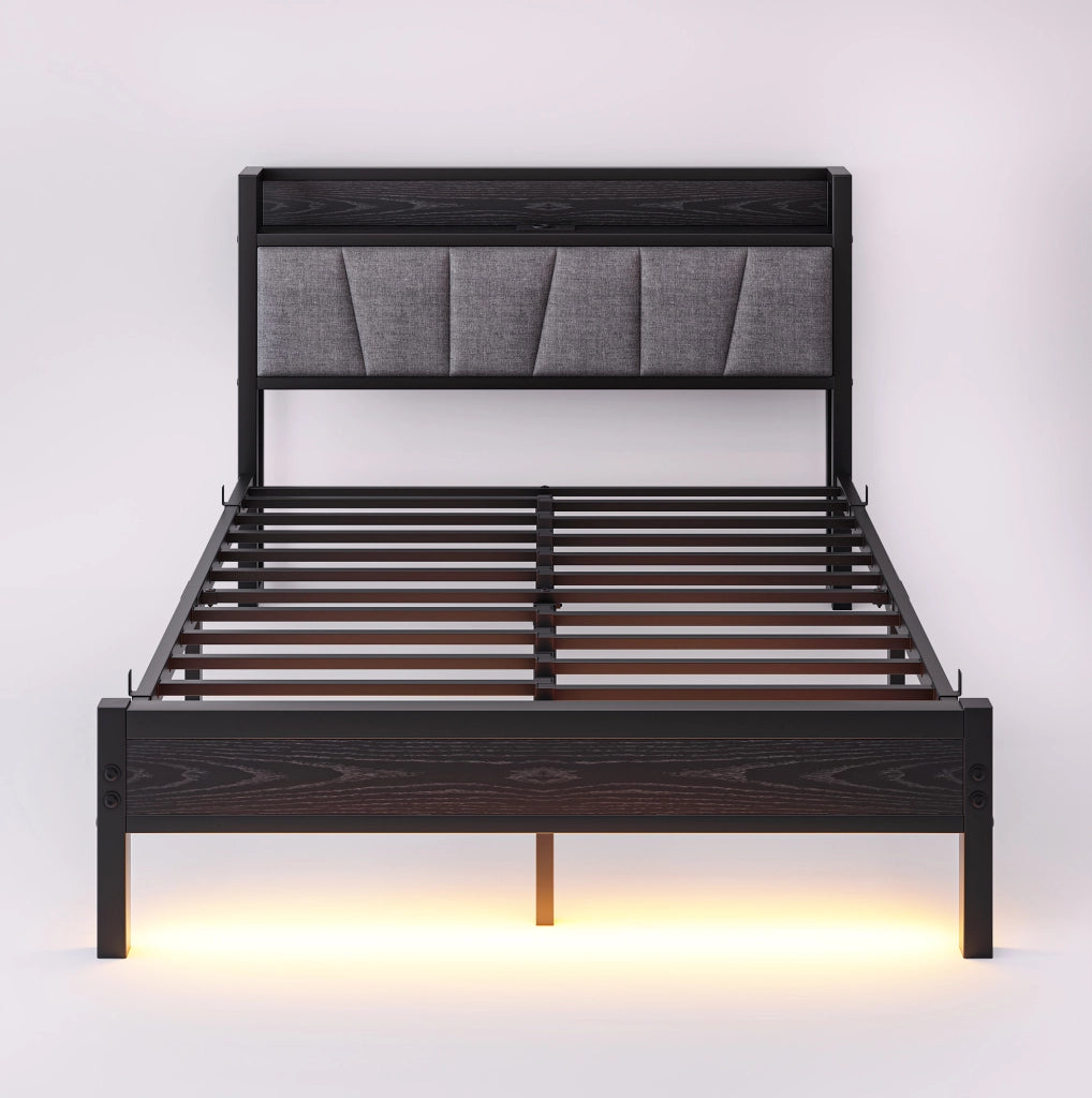 Letto ULEVR 140x190 cm con testiera contenitore, LED, 2 USB e presa, struttura in metallo e MDF nera