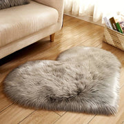 Trade Shop - Tappeto Cute Cuore Pelliccia Fluffy Vari Colori Living Stanza Da Letto 70x90 Cm -