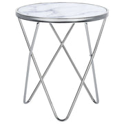 Tavolino Laterale Piano In Vetro Temperato Effetto Marmo Bianco Gambe A Forcella In Metallo Argento Forma Rotonda