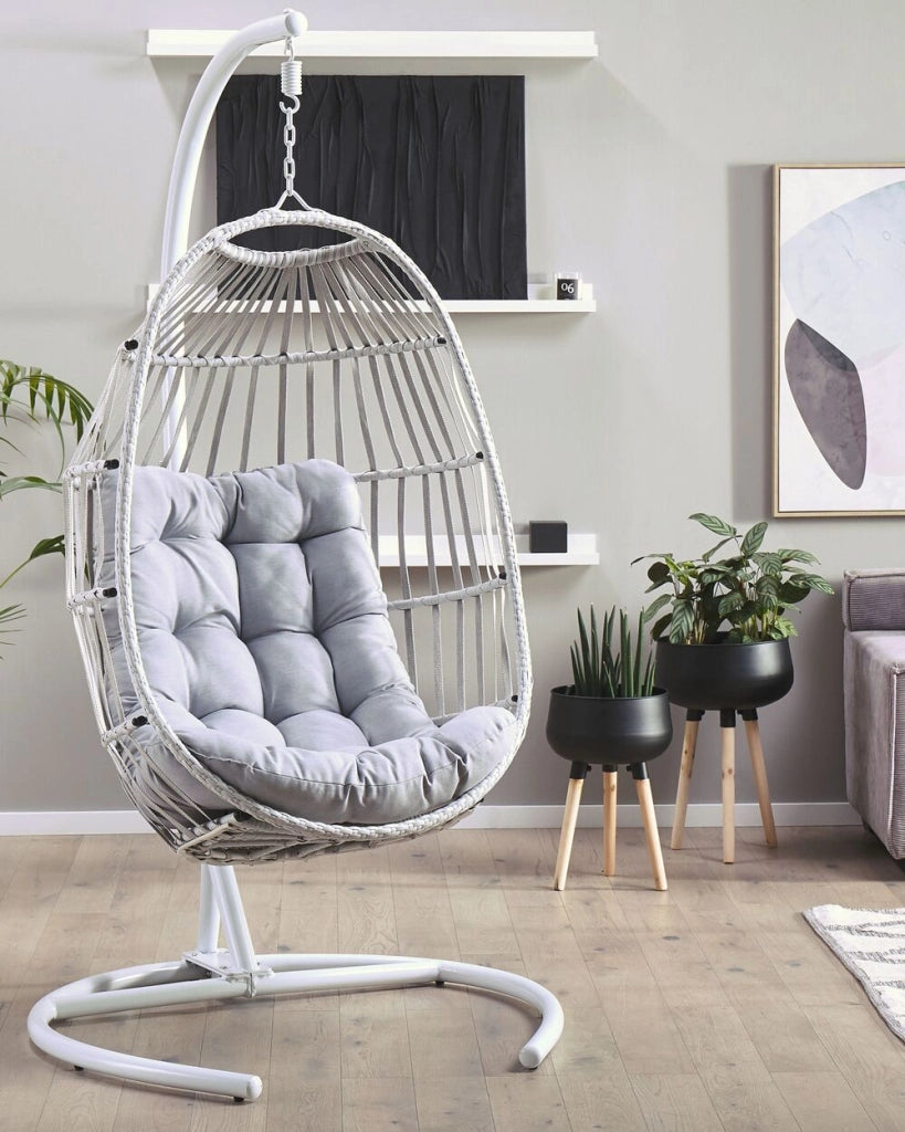 Poltrona Sospesa con Piedistallo in Rattan Grigio Chiaro Stile Boho Moderno