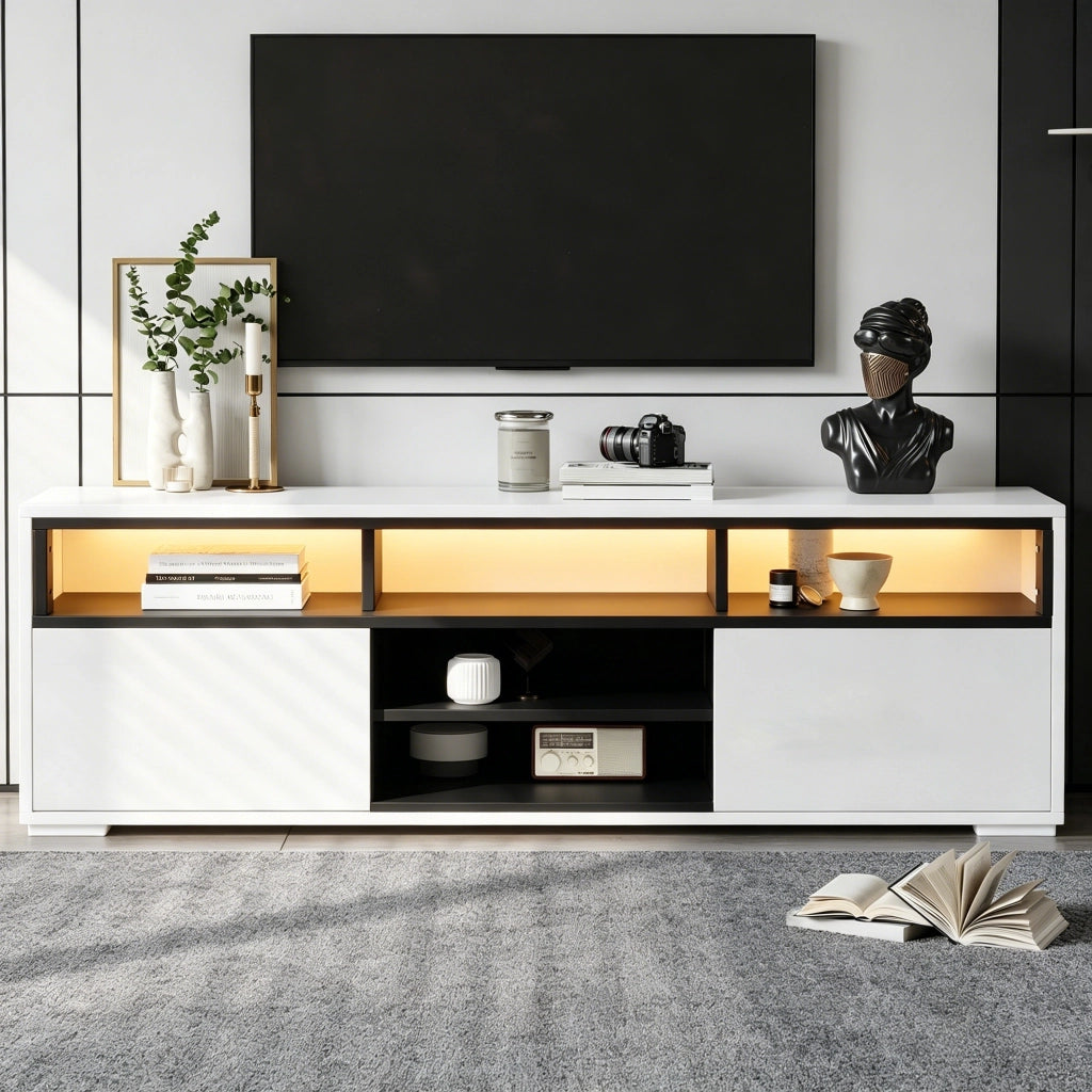 Mobile porta TV con LED, 2 ante e vani aperti, finitura lucida, per piccoli soggiorni, bianco, 150 × 35 × 50 cm
