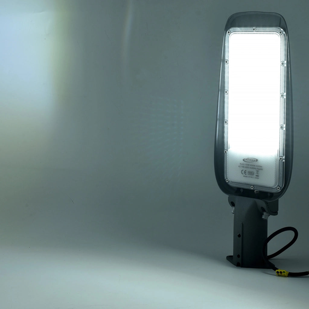 LAMPIONE STRADALE LED 100W LUCE FREDDA 6500K° IP65 - ILLUMINAZIONE AD ALTA EFFICIENZA PER ESTERNI