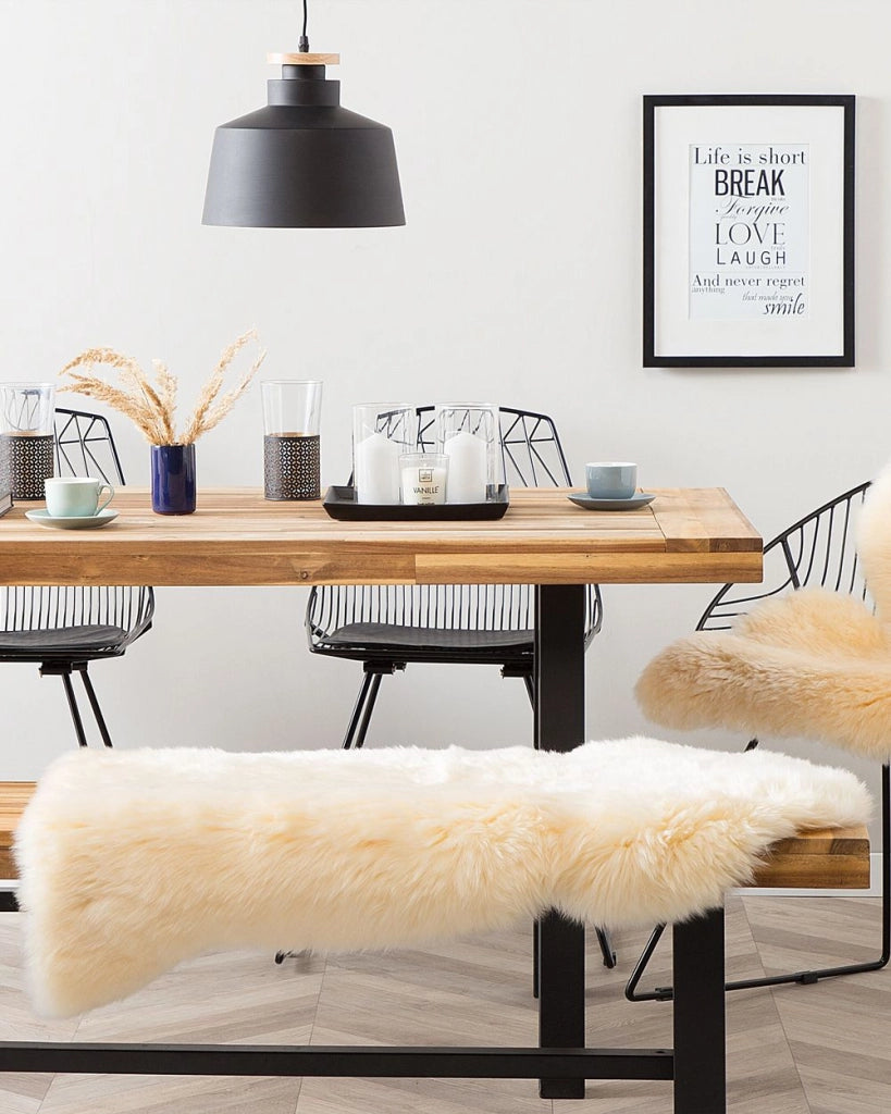 Tappeto in pelle di pecora beige 65 x 110 cm a pelo lungo naturale in stile rustico