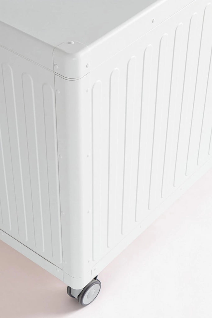 Baule Contenitore da Esterno 141,6x72x70h cm Apertura Facile e Ruote in Alluminio Ocean S Bianco