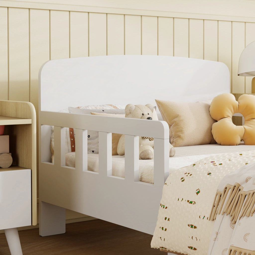 Letto Singolo per Bambini 3-8 anni 143,5x74,2x54 cm con Sponda Anticaduta e Rete a Doghe in MDF Bianco