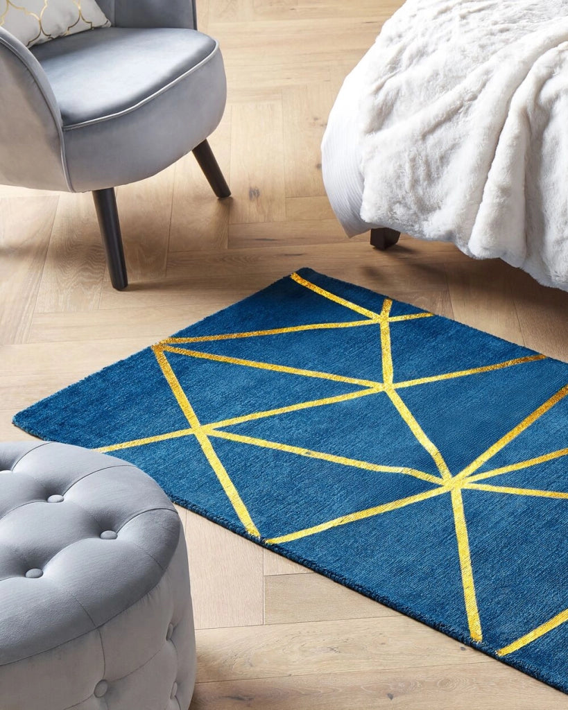 Tappeto Blu con Motivo Geometrico dorato Viscosa e Cotone 80 x 150 cm Intrecciato a Mano Stile Glam Moderno