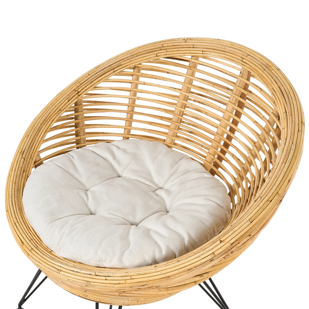 Set di divani a 4 posti in rattan naturale beige chiaro con cuscini in cotone per interni e per esterni in stile bohémien per il giardino e il balcone.