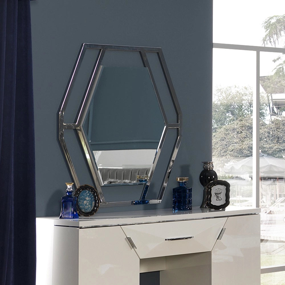 Specchiera esagonale Enzio in metallo cromato – Design moderno ed elegante per soggiorno e zona Living