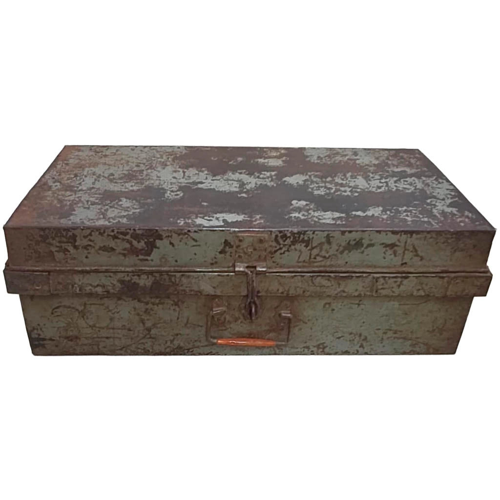 Valigia artigianale in metallo, 67x37x25h cm
