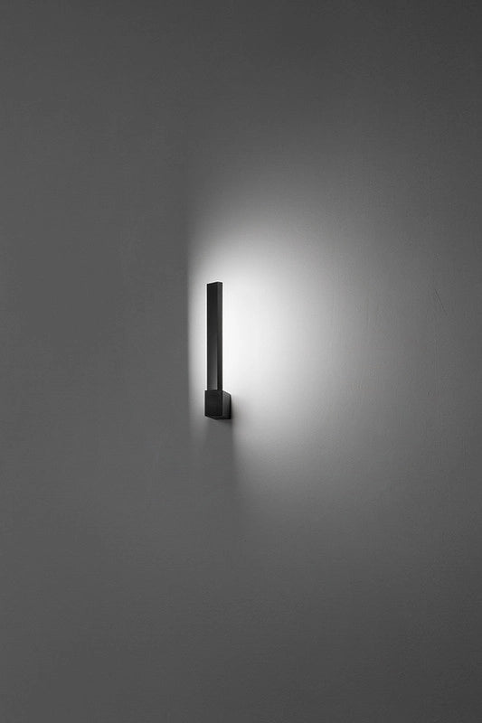 Applique a Led ELLE Nera Orientabile Basculante 14W Perenz