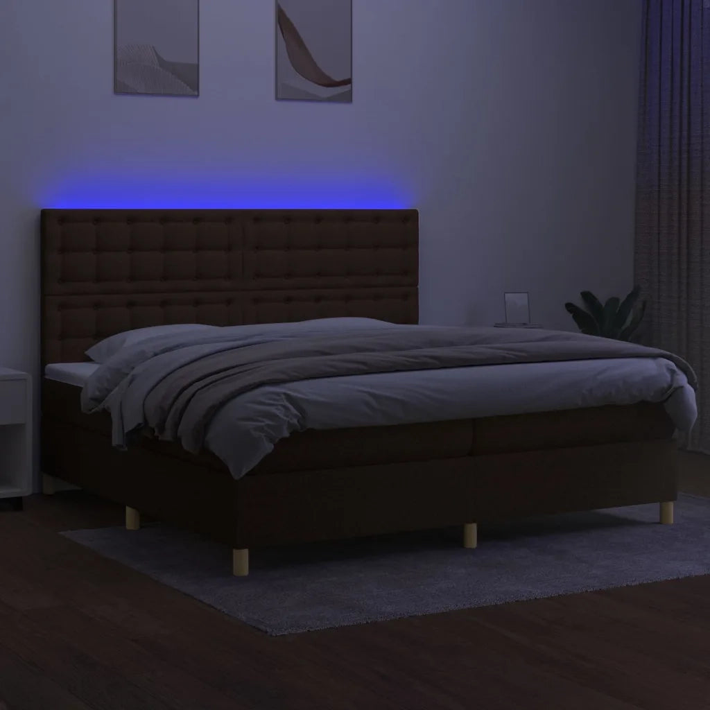 Letto a Molle Materasso e LED Marronescuro 200x200cm in Tessuto 3135784