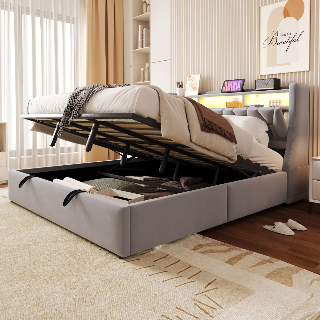 Letto imbottito 180x200 cm con contenitore idraulico, testiera reclinabile con prese USB e USB-C, LED e rivestimento in velluto grigio chiaro