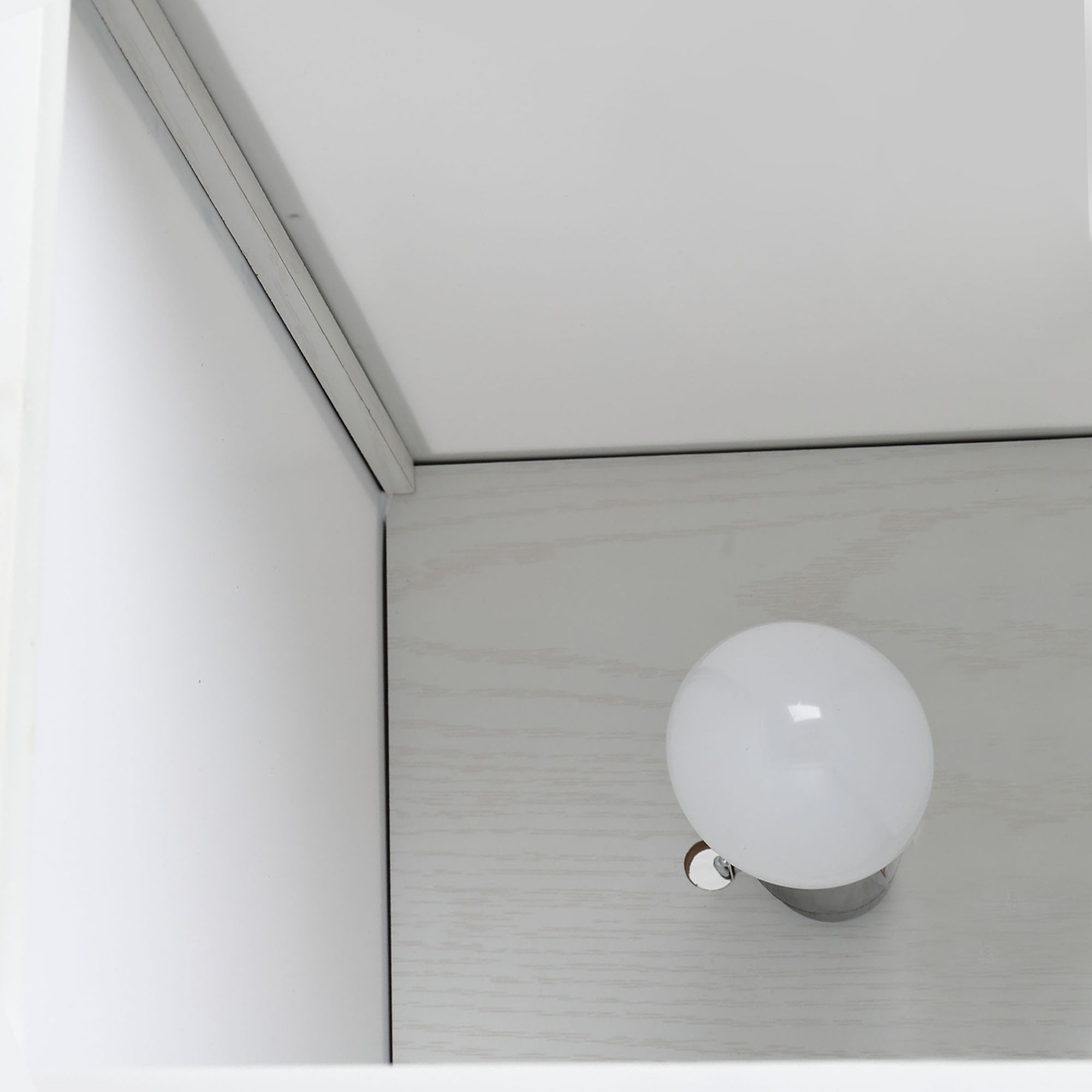 Lampada da Terra con Attacco E27 26x26x160 cm con 3 Mensole e Interruttore a Pedale in MDF e Tessuto Bianco