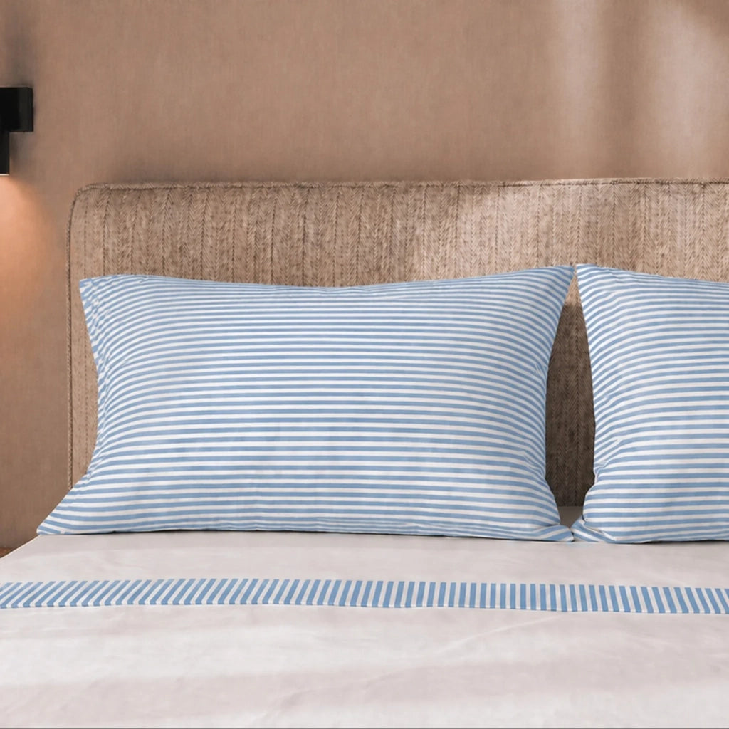 Set Lenzuola Letto Singolo in Puro Cotone | Completo Letto 1 Piazza | Lenzuolo con angoli, Lenzuolo Piano e 1 Federa | Lenzuola in Cotone con Balza a Righe Celeste