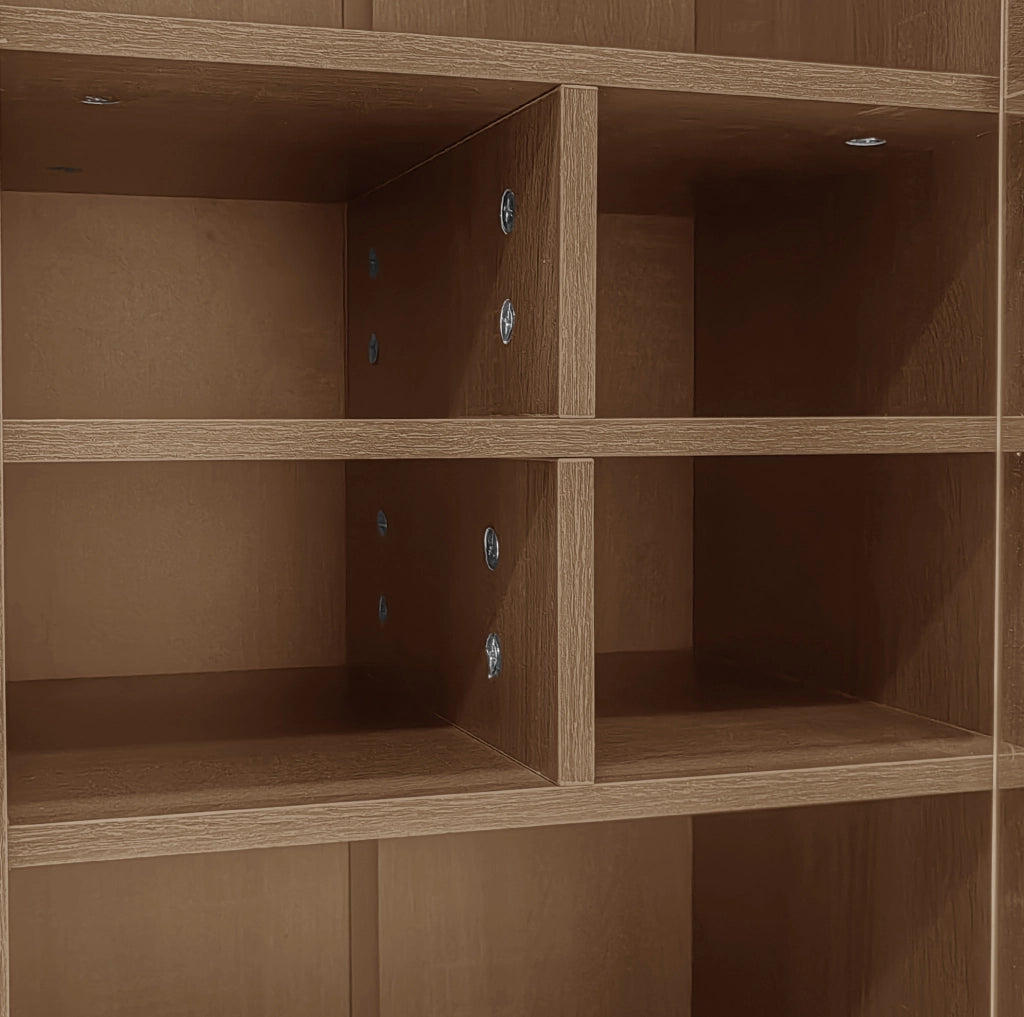 Credenza multifunzione con vetrina in vetro; 4 cassetti nascosti e ripiani; finitura noce
