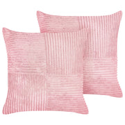 Set di 2 cuscini decorativi in velluto a coste rosa 43 x 43 cm con motivo a righe Design moderno Cuscini decorativi