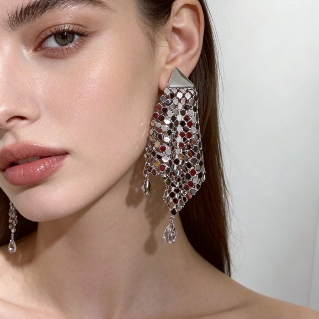 Orecchini pendenti triangolari in argento con paillettes
