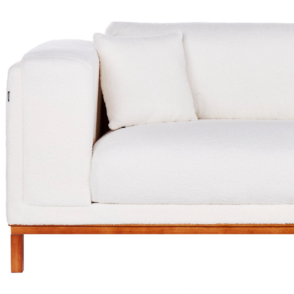 Divano moderno in tessuto tortora 4 posti con gambe in legno stile moderno