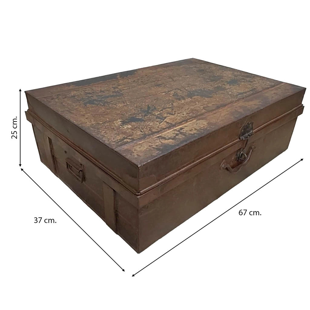 Valigia artigianale in metallo, 67x37x25h cm