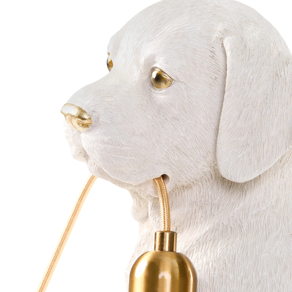 Lampada da tavolo in poliresina bianca a forma di cucciolo di labrador lampada da comodino a tema animale lampada da lettura per soggiorno e camera da letto stile glamour
