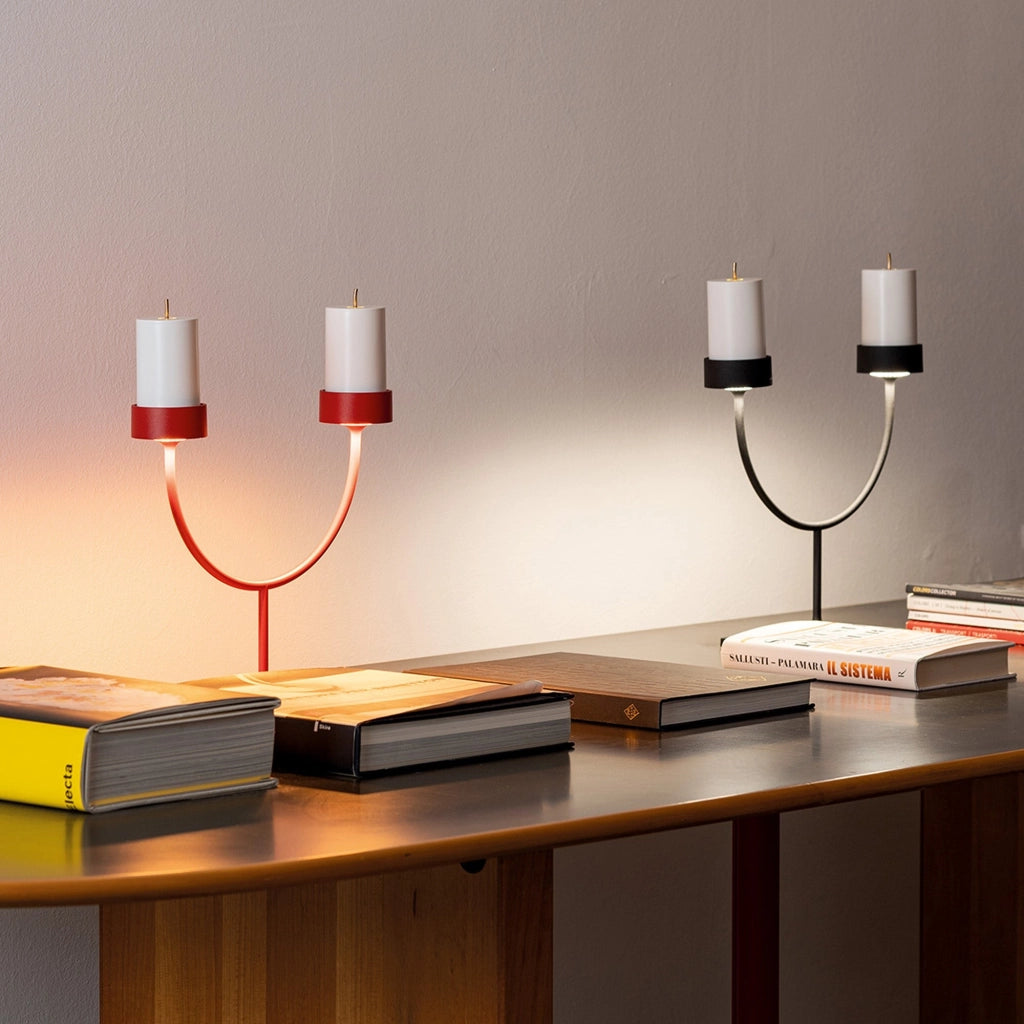 Perpetua Lampada da tavolo a doppia emissione con sistema a batteria sostituibile e struttura in alluminio pressofuso, finitura Nero, IP54
