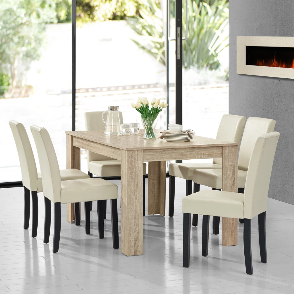 Set Pranzo con Tavolo 140x90 cm e 6 Sedie in Similpelle - Effetto Rovere Chiaro / color Crema [en.casa]
