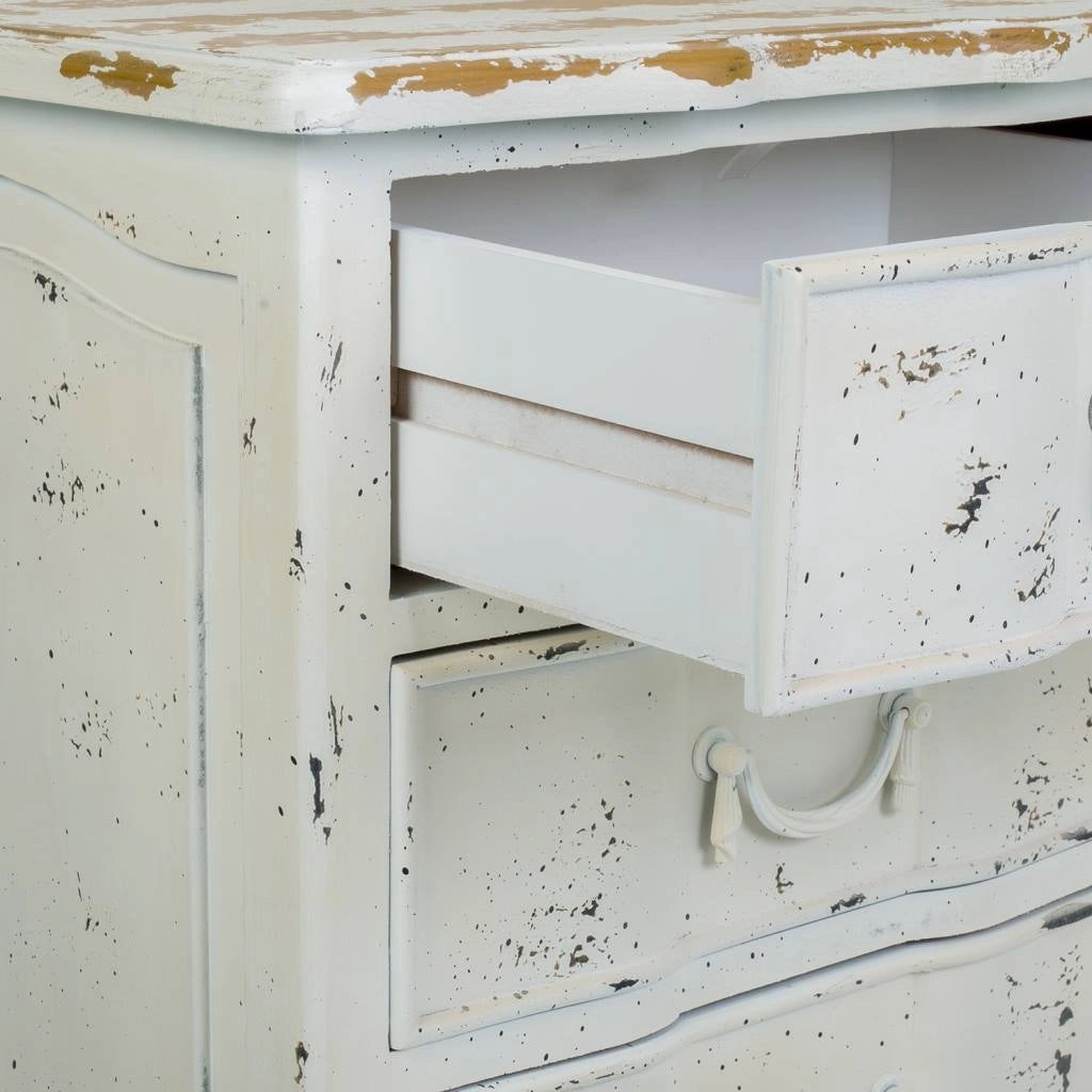 Comodino in legno laccato bianco invecchiato, dimensioni 50x40x70 cm.