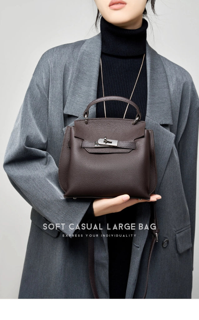 Borsa a tracolla Lindy in vera pelle, piccola, marrone