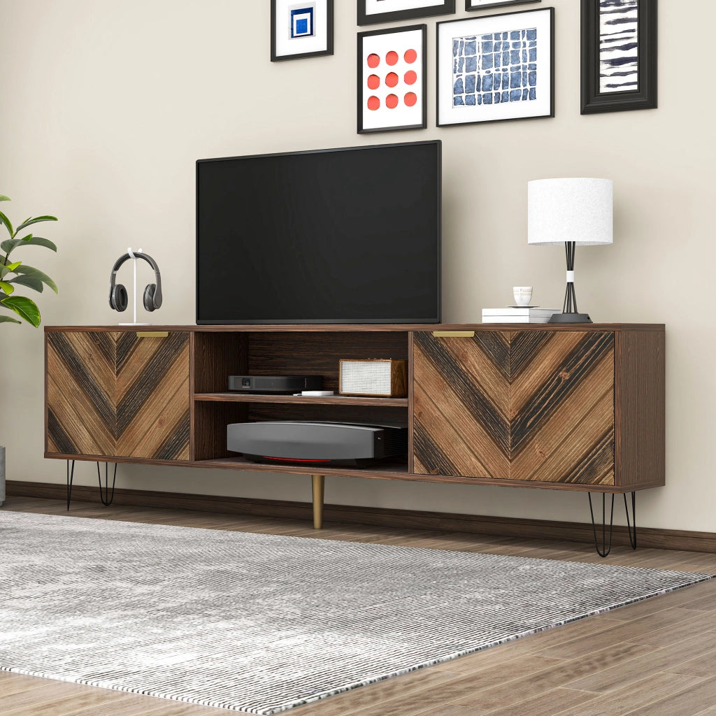 TV lowboard 155x38x48 cm con 2 ante, griglie oro e piedi in ferro, colore legno naturale