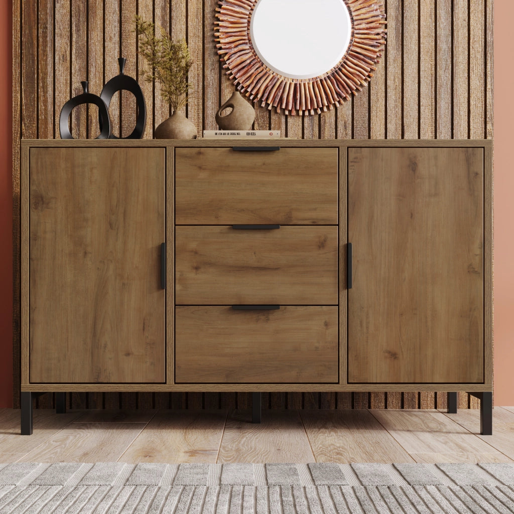 Credenza con 2 ante e 3 cassetti con ripiano regolabile, effetto rovere scuro e maniglie nere 120 × 40 × 76 cm