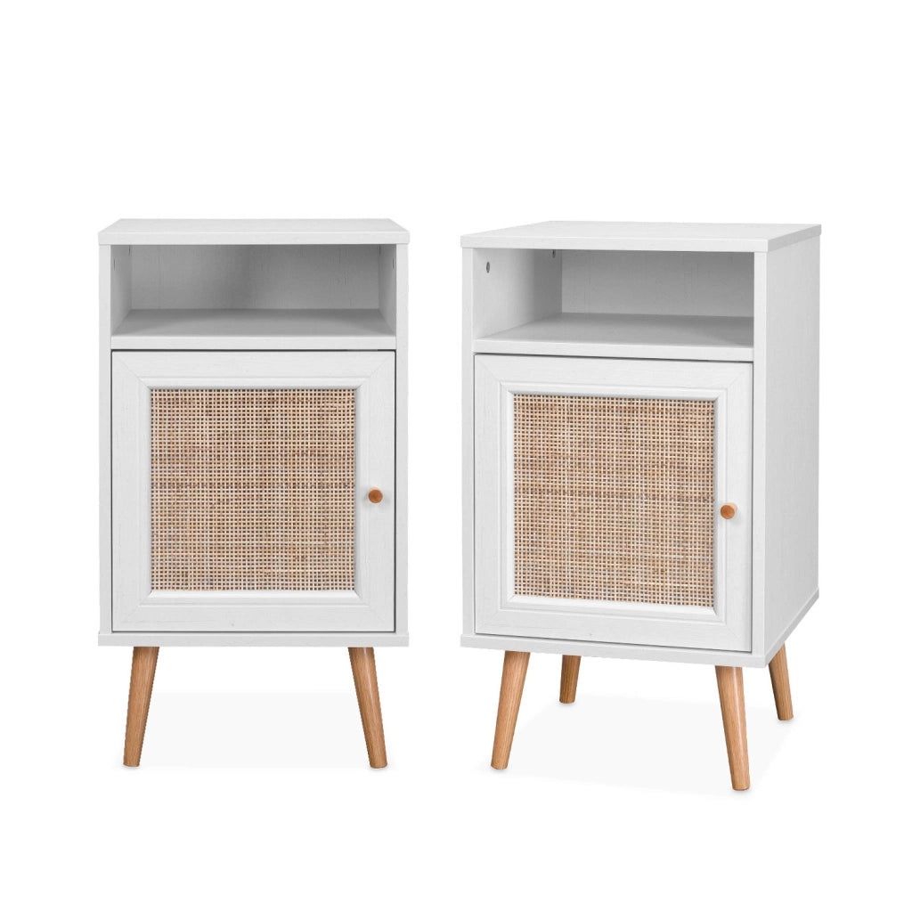 Set 2 comodini scandinavi in intrecciatura cannage, bianco sporco