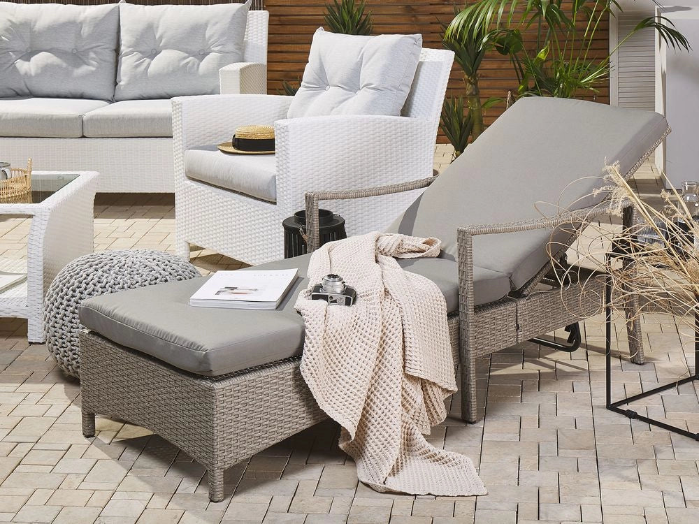 Lettino da esterno da giardino Cuscino in tessuto poliestere rattan marrone e grigio Schienale reclinabile regolabile