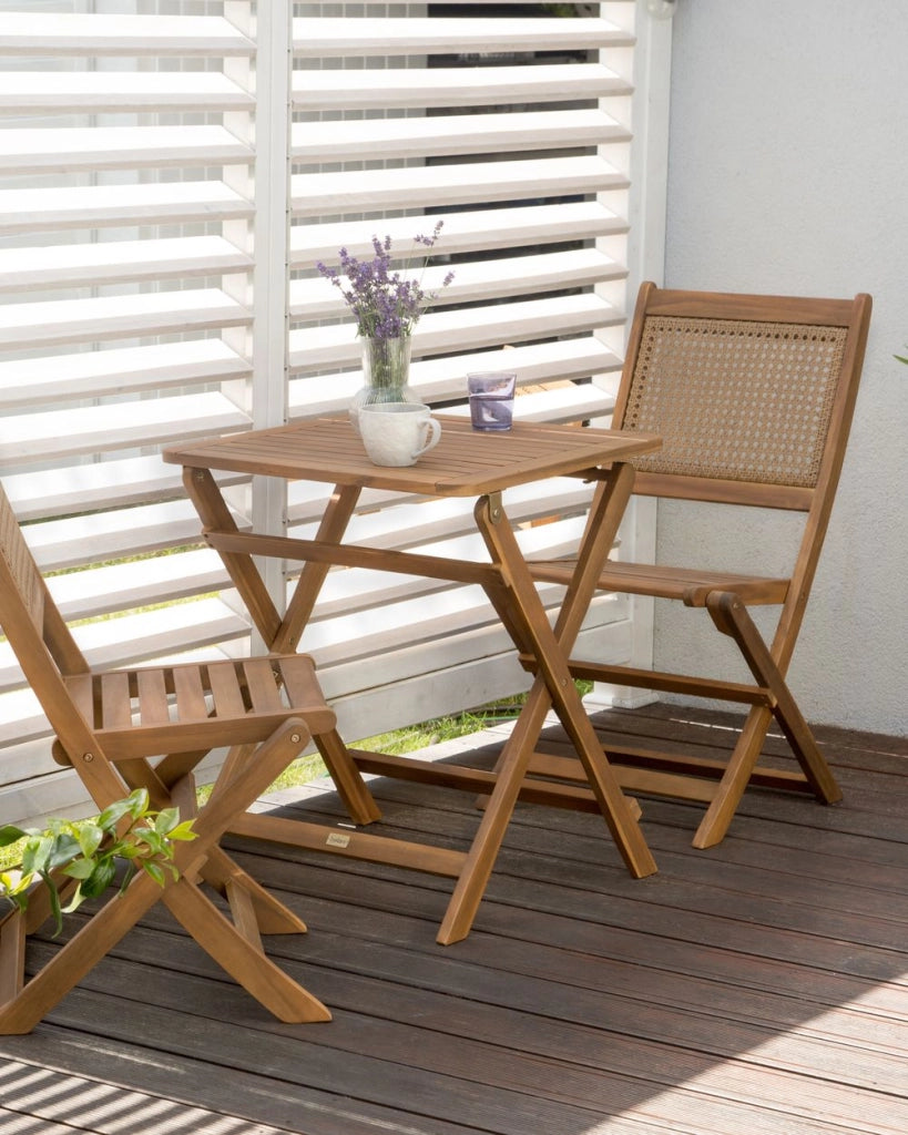 Set di 2 sedie da giardino per esterni in legno d'acacia chiaro pieghevoli stile rustico
