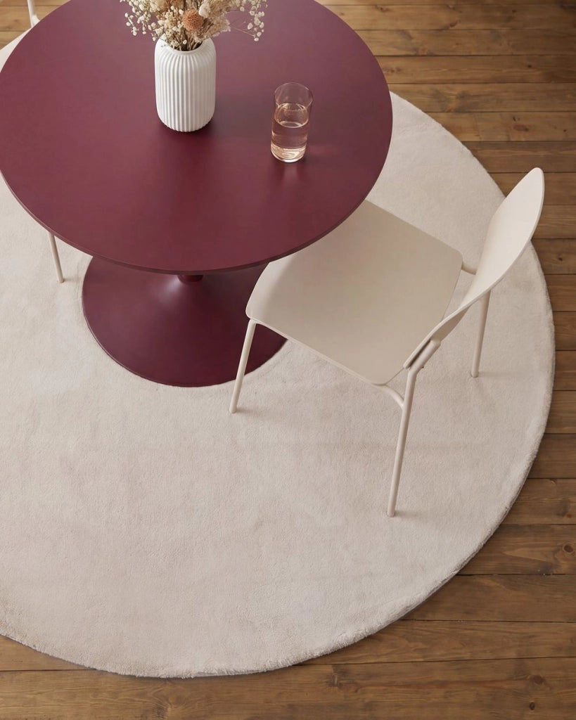 Tappeto Rotondo Beige Chiaro in Finta Pelliccia 160 x 160 cm a Pelo Lungo per Soggiorno con Retro in Poliestere Stile Moderno