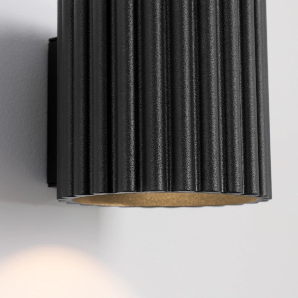 Pure Lume VISTAO applique nera tubo rigato 10cm su-giù G9