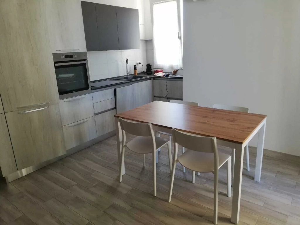 Tavolo moderno rovere allungabile gambe bianche 110x70x78 (835) - Mobili 2G