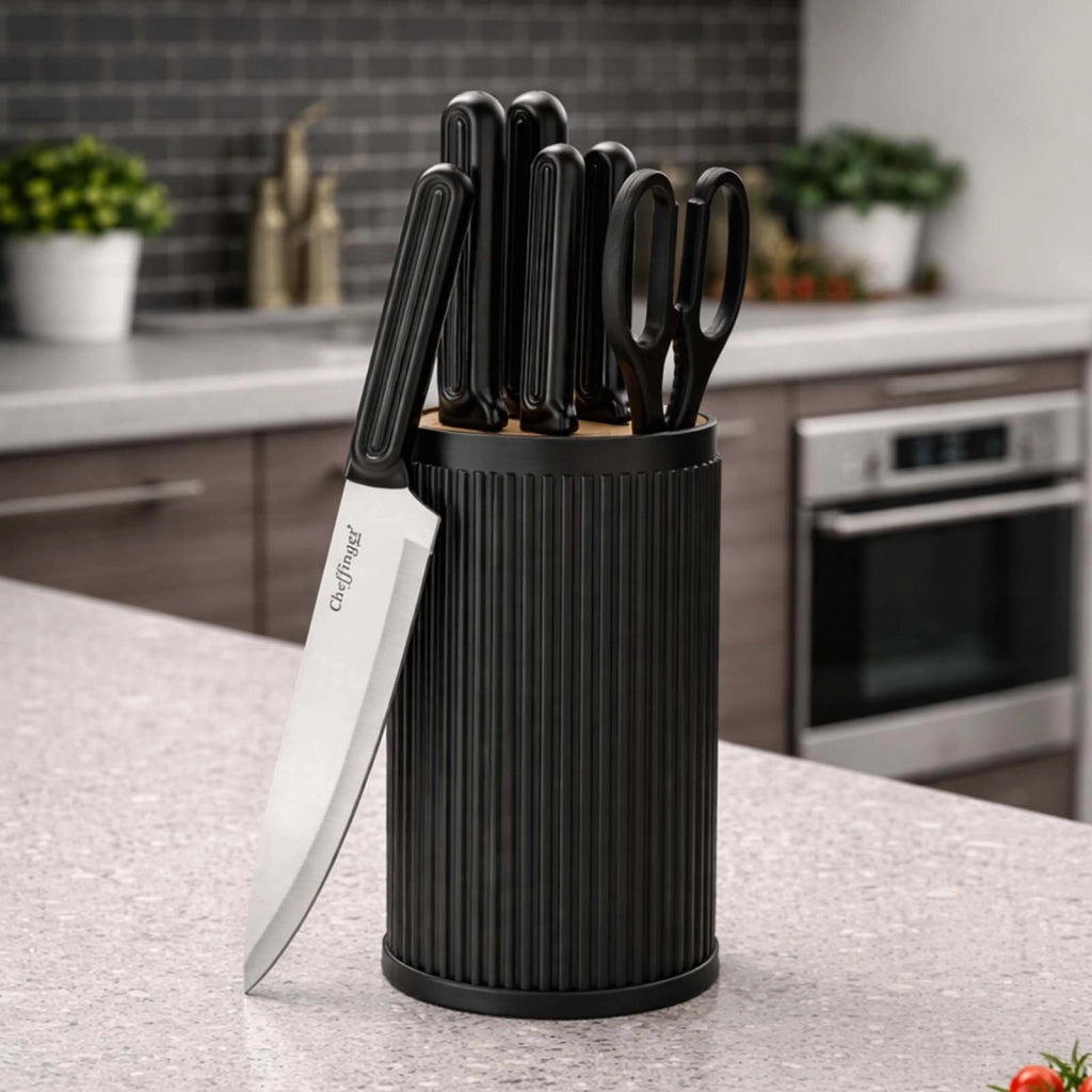 Set Coltelli 7 pezzi con Blocco Portacoltelli e Forbici Manici Ergonomici Nero / Argento Cheffinger