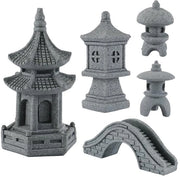 Collezione di Cinque Sculture di Pagode Giapponesi in Forma di Ponte di Lampioni