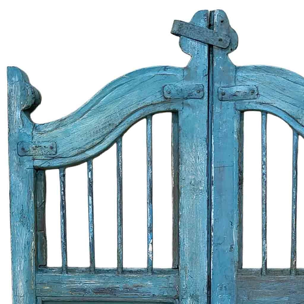 Anta in legno blu artigianale 80x3x103h cm