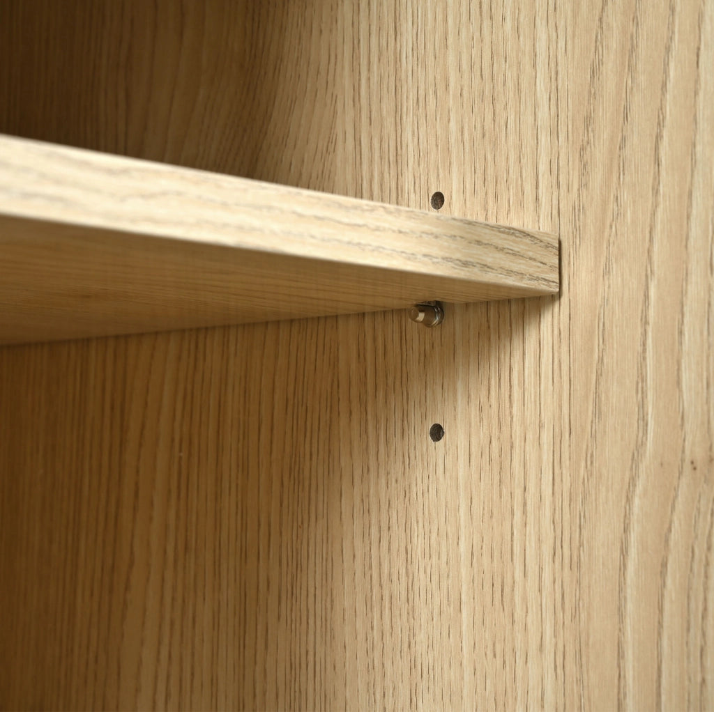 Credenza in MDF rovere con 3 cassetti e 3 ante